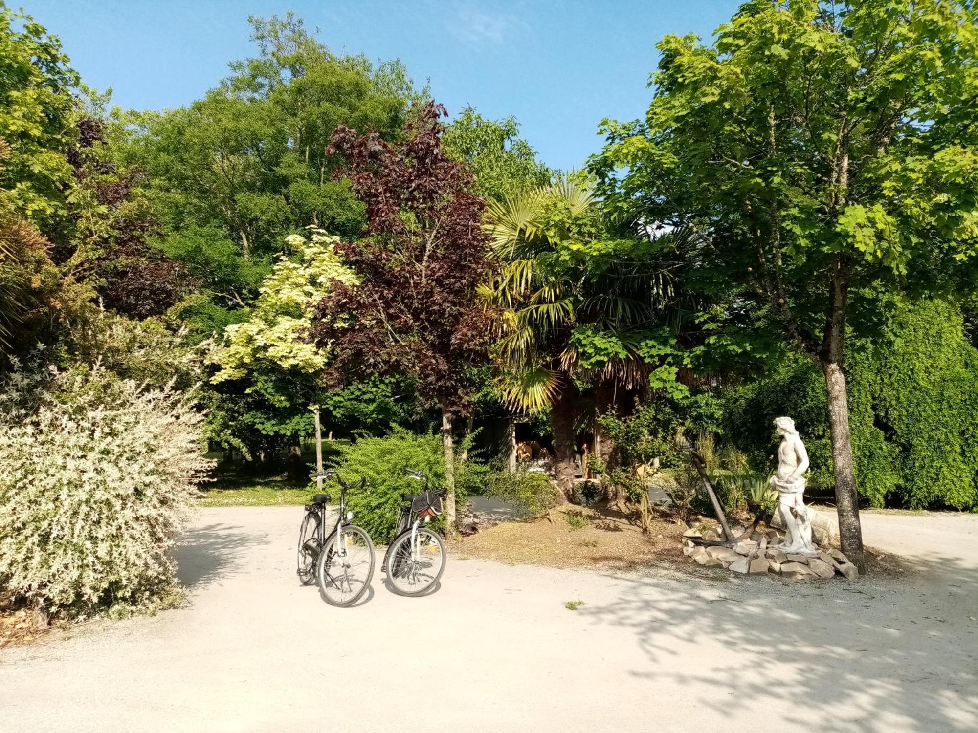 L'eden Naturiste Spas Couette-café