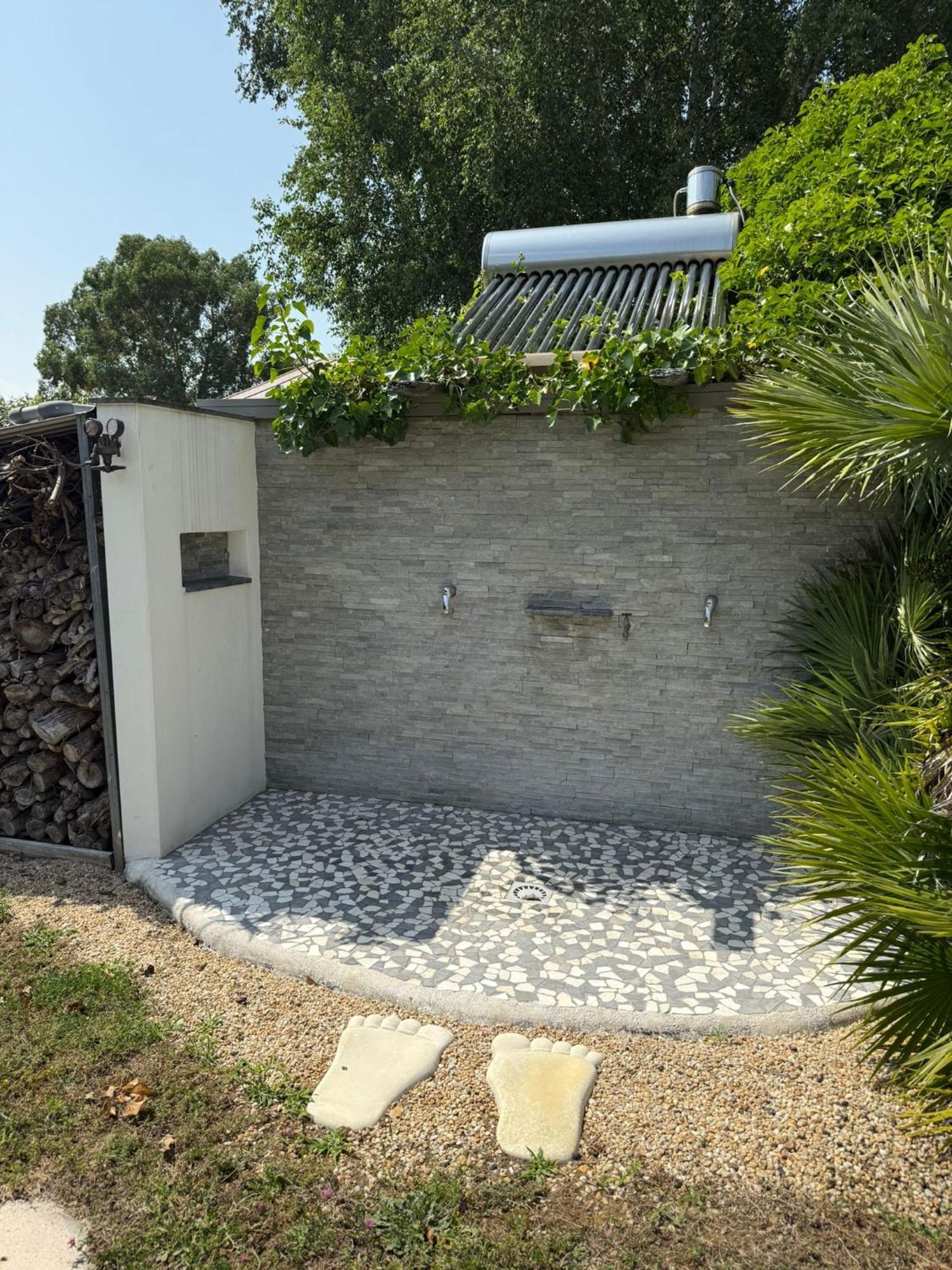 Bed & Breakfast L'eden Naturiste Challans